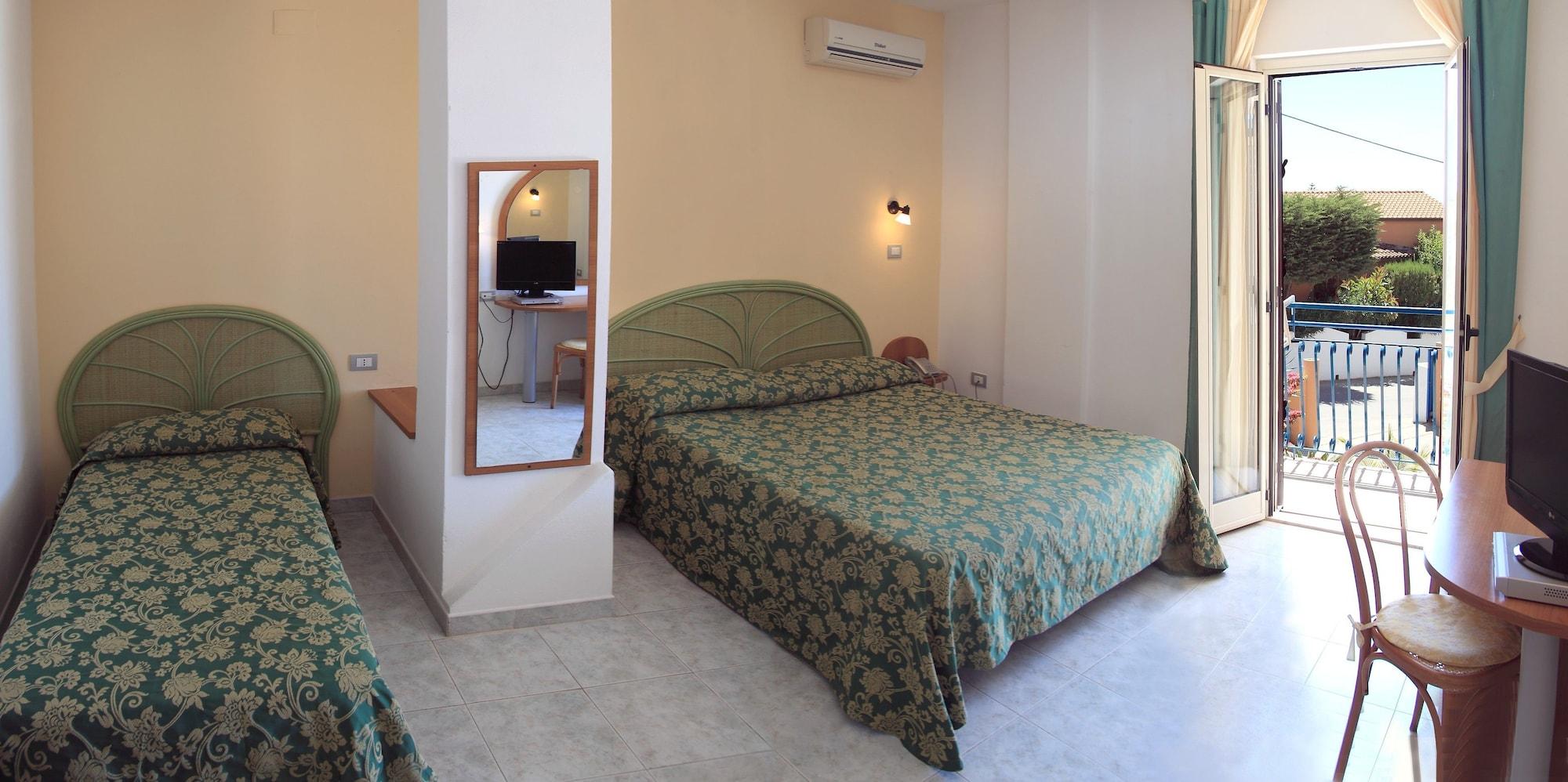 Hotel Grotticelle Капо Ватикано Екстериор снимка