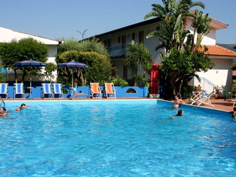 Hotel Grotticelle Капо Ватикано Екстериор снимка