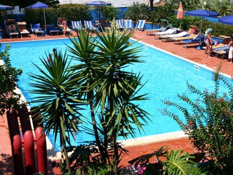 Hotel Grotticelle Капо Ватикано Екстериор снимка