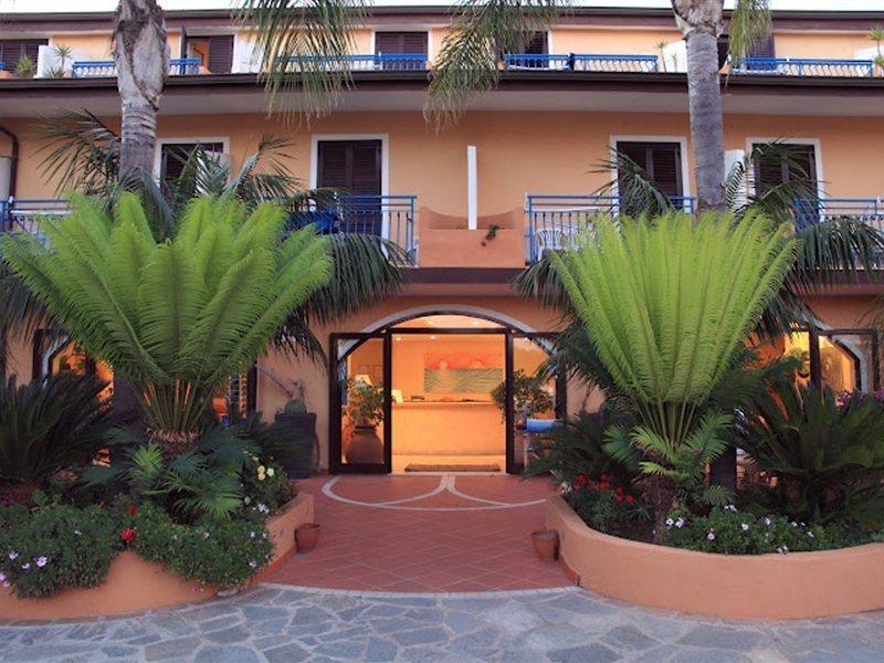 Hotel Grotticelle Капо Ватикано Екстериор снимка