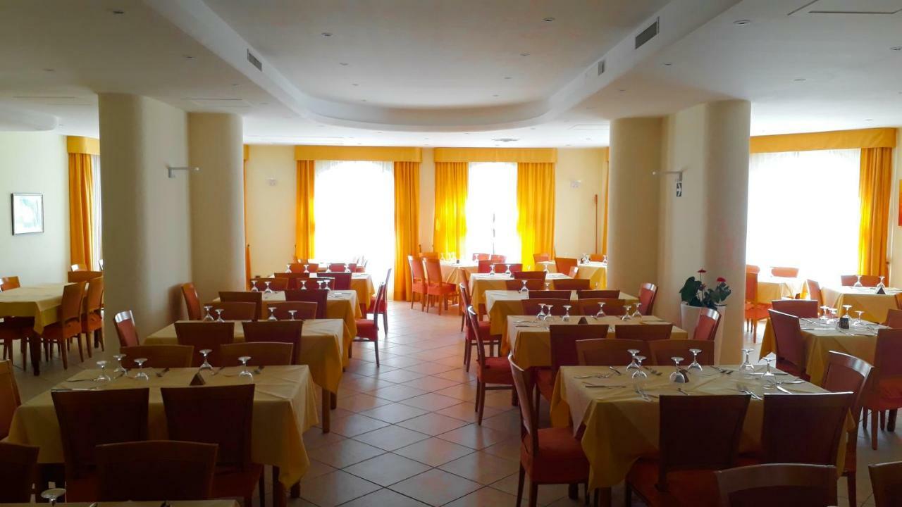 Hotel Grotticelle Капо Ватикано Екстериор снимка