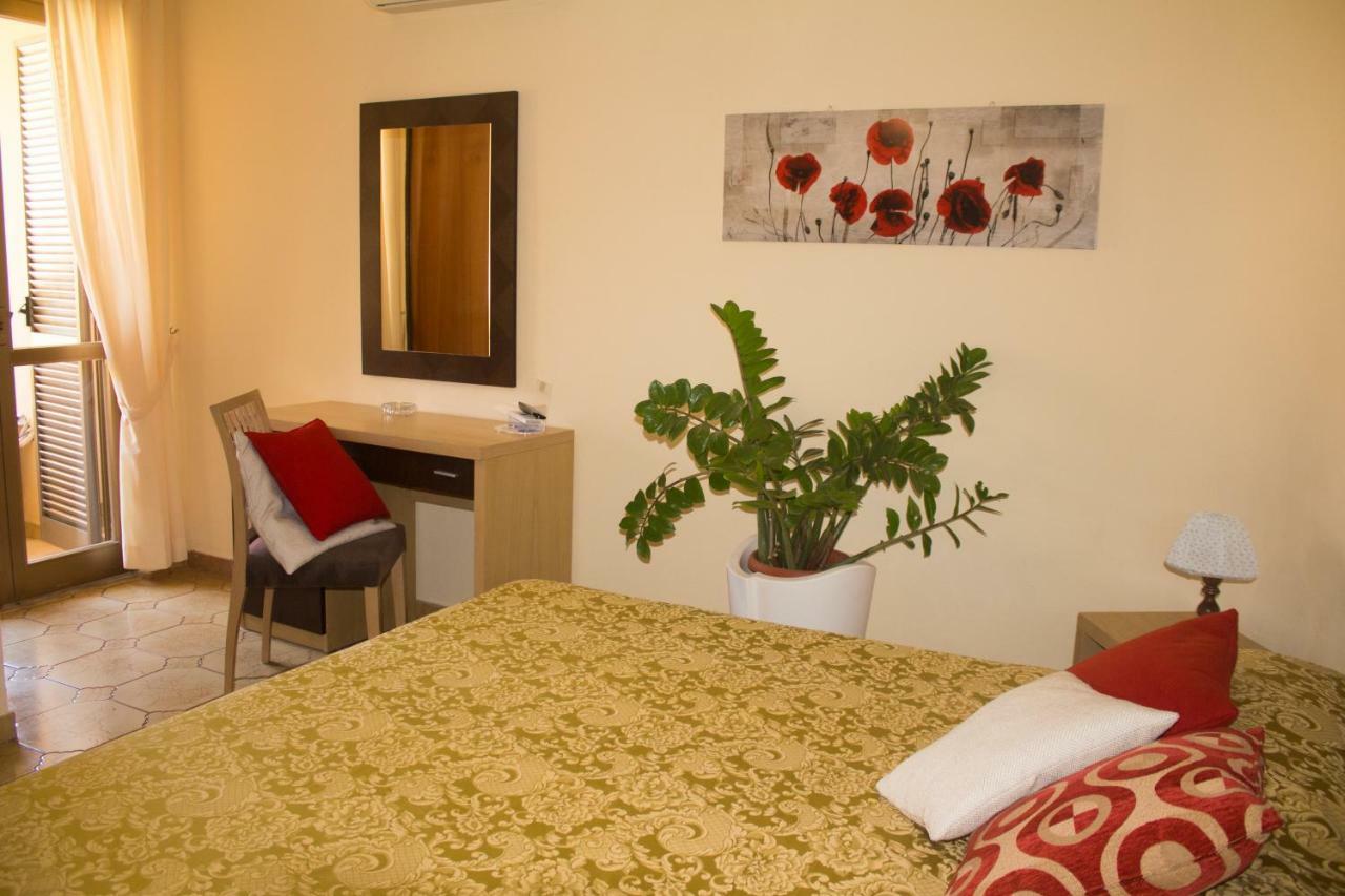Hotel Grotticelle Капо Ватикано Екстериор снимка