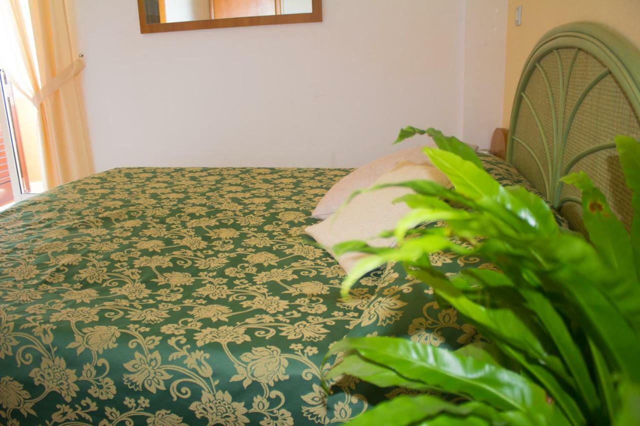 Hotel Grotticelle Капо Ватикано Екстериор снимка